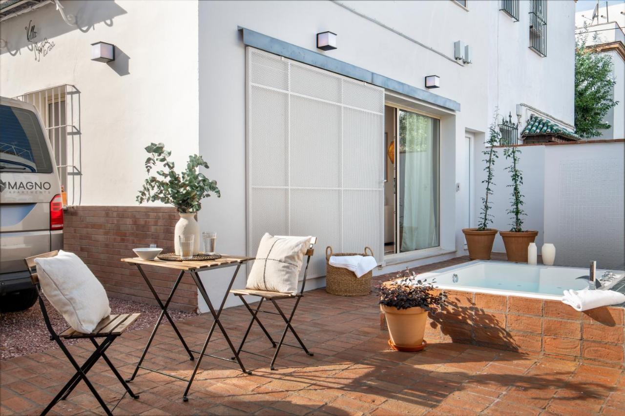 Magno Apartments Robles With Jacuzzi And Private Parking 塞维利亚 外观 照片